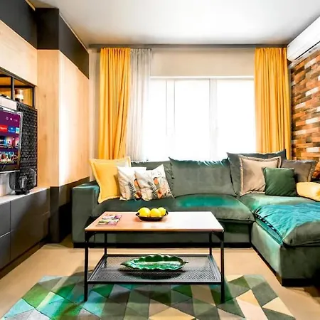 Apartment Compact For Digital Nomads, Fast Wifi, Ac Sofia